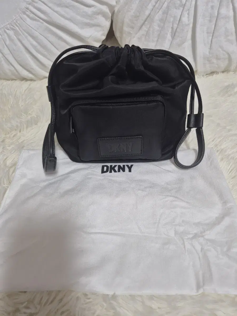 DKNY  가방  백 새것